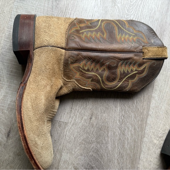 Justin Boots Tan Suede Cowboy Boots - Picture 3 of 9
